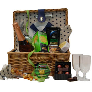 Moonstone Stars Filled Picnic Hamper (2 Person) image