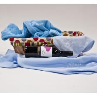 Personalised Baby Hamper with Wine – Baby Boy