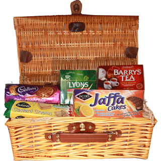 Irish Tea &amp; Biscuit Hamper (Free Delivery to USA)