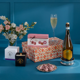 Prosecco & Chocolates Gift Box image