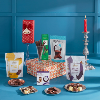 Willy Wonkas Chocolate Gift Box image